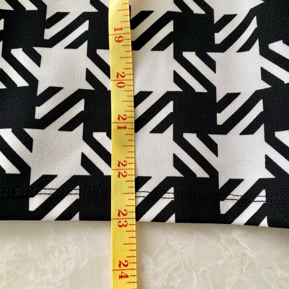 ๐HP๐ Michael Kors knit skirt - Picture 2 of 6